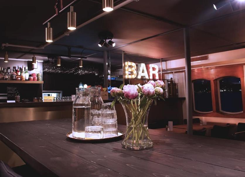 Bar Photo