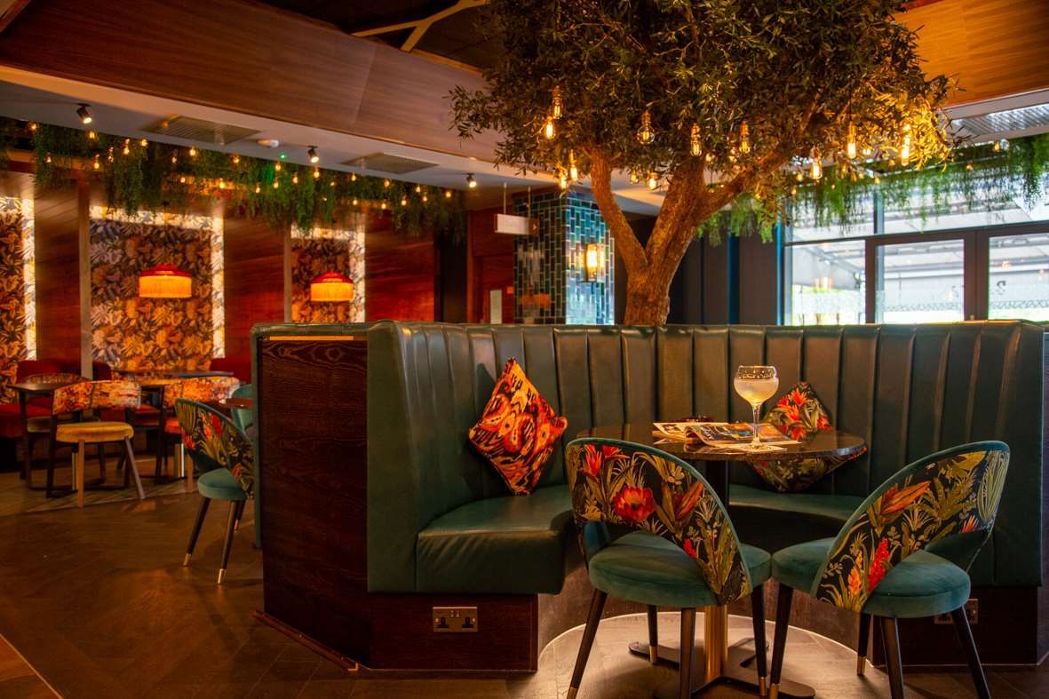Restaurant Photo