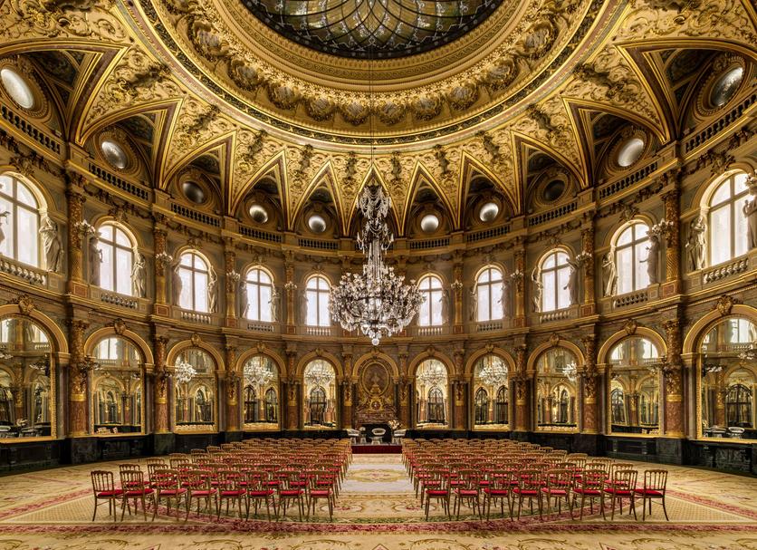 Banquet hall Photo