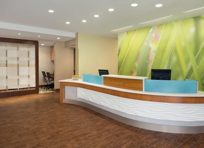 Front desk Photo