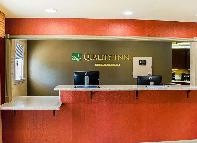 Front desk Photo