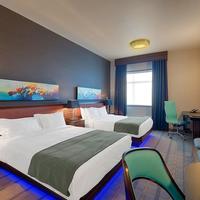 Hotel Clique Calgary Airport