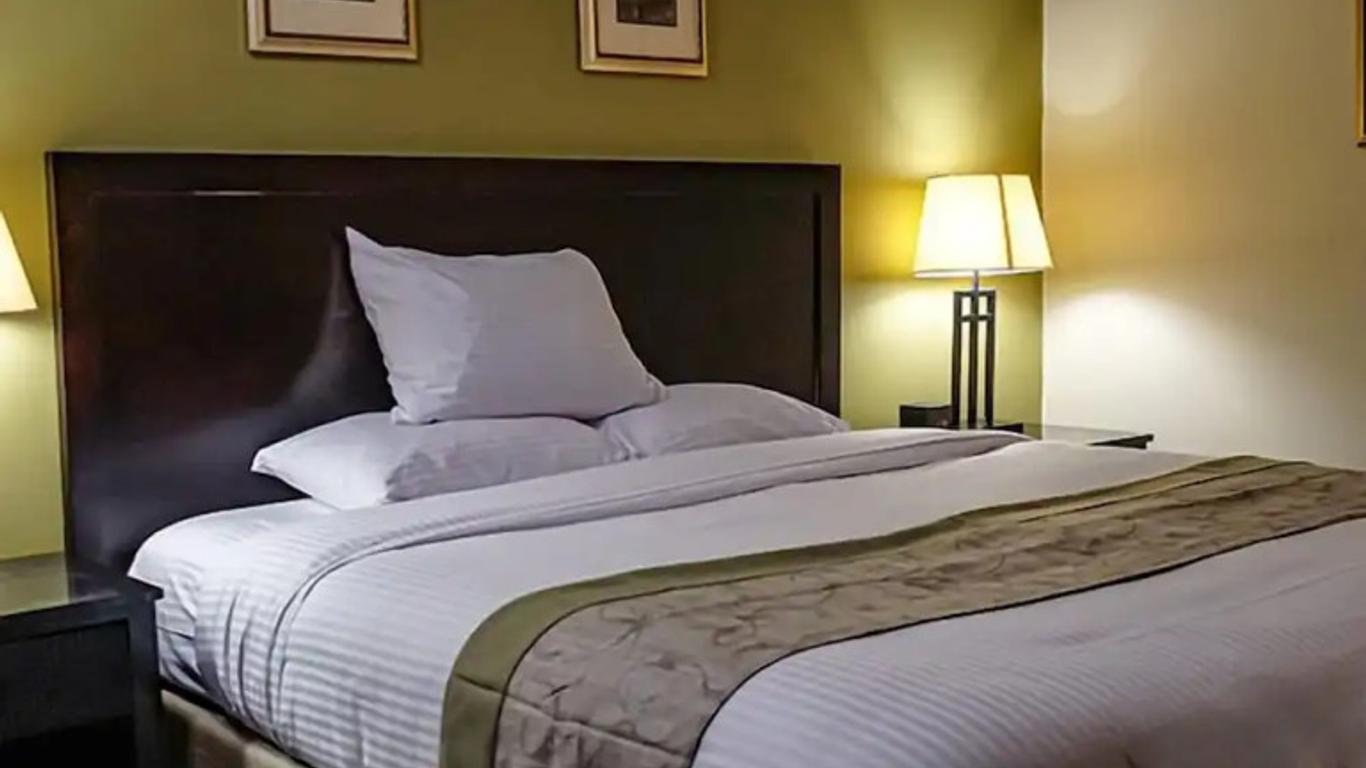 Skyland Motel Inn & Suites