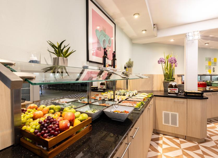 Buffet Photo