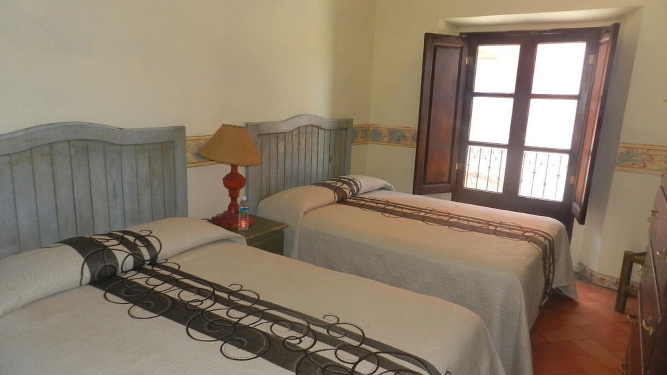 Hotel Parrokia