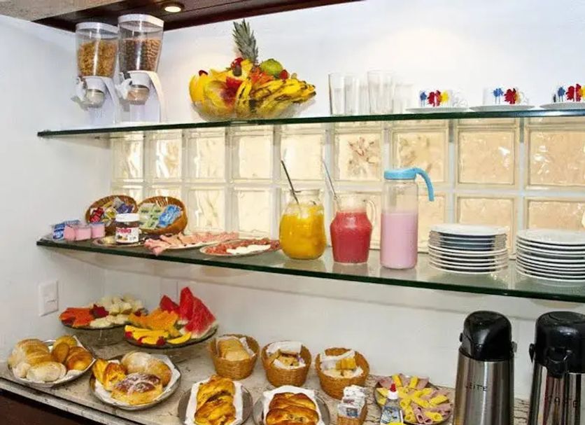 Buffet Photo
