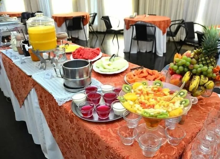 Buffet Photo