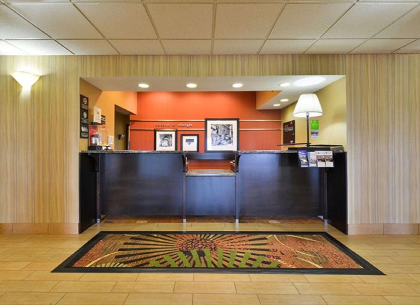 Front desk Photo