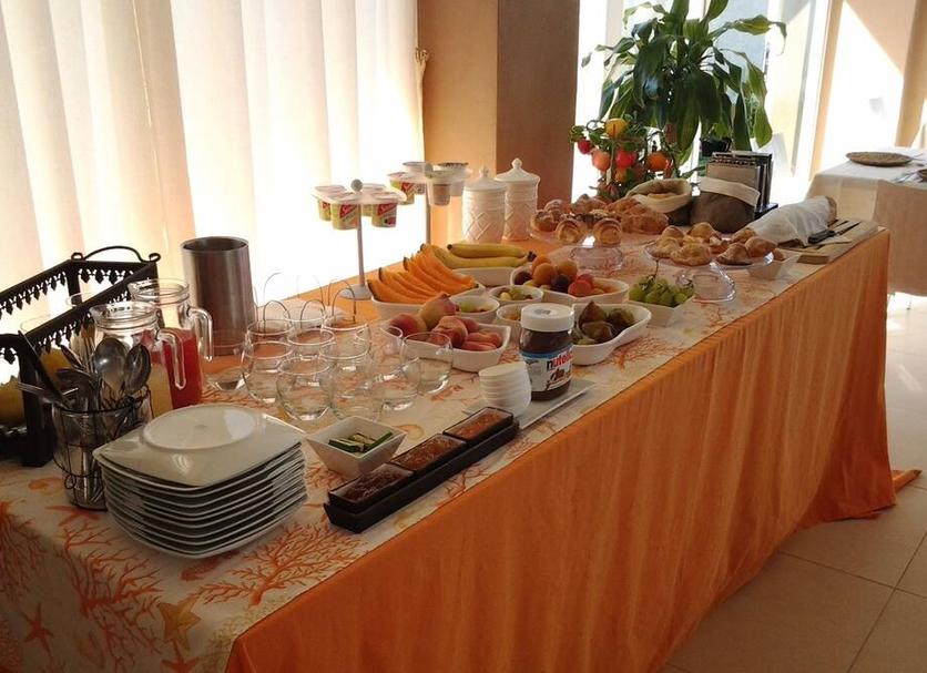 Buffet Photo