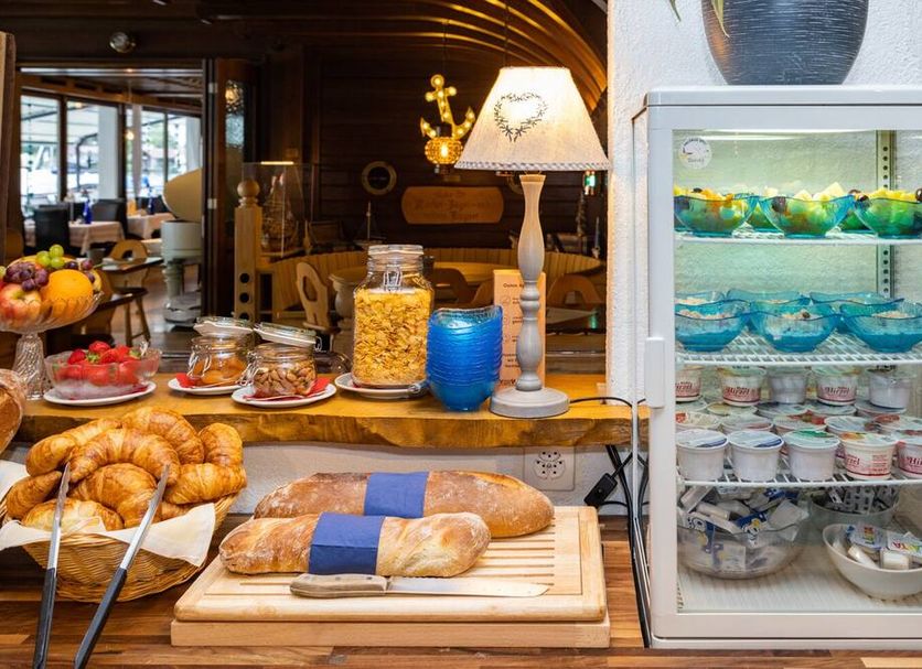 Buffet Photo