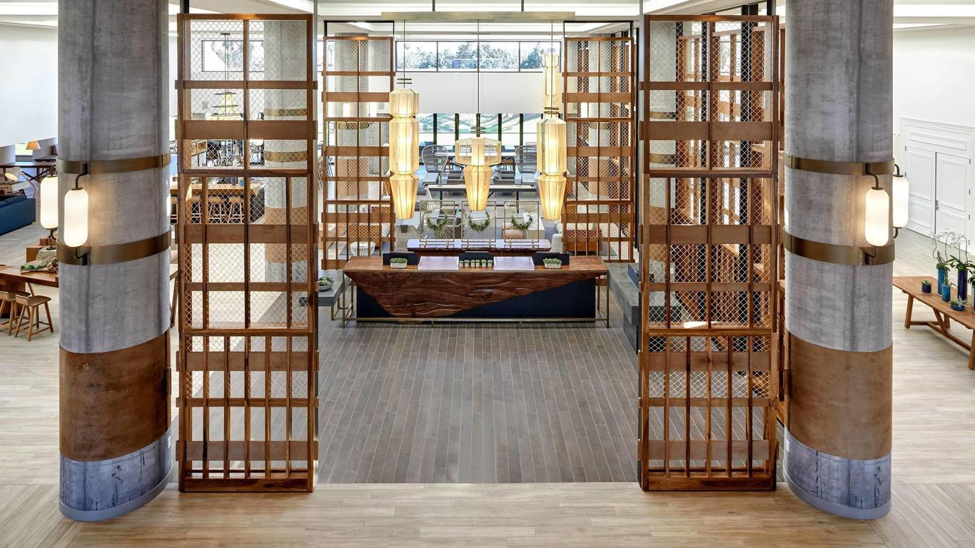 westdrift Manhattan Beach, Autograph Collection