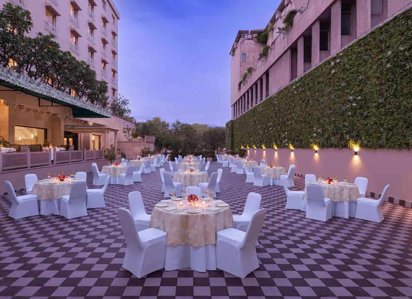 Banquet hall Photo