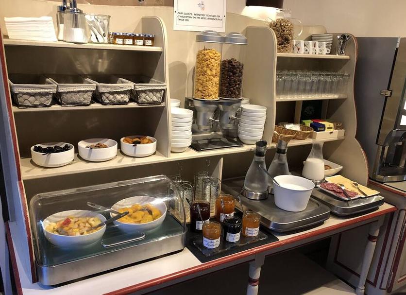 Buffet Photo