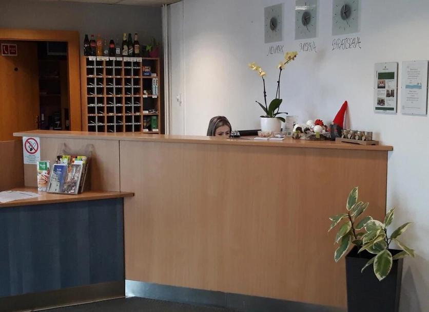 Front desk Photo