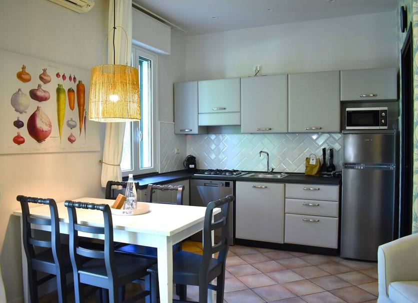 Kitchen Photo
