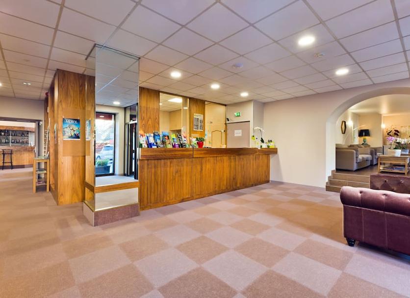 Front desk Photo