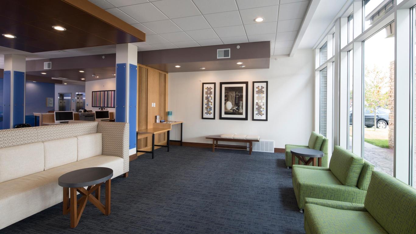 Holiday Inn Express & Suites Alpena - Downtown, An IHG Hotel