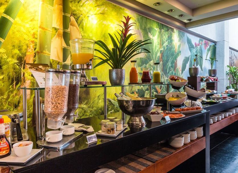 Buffet Photo