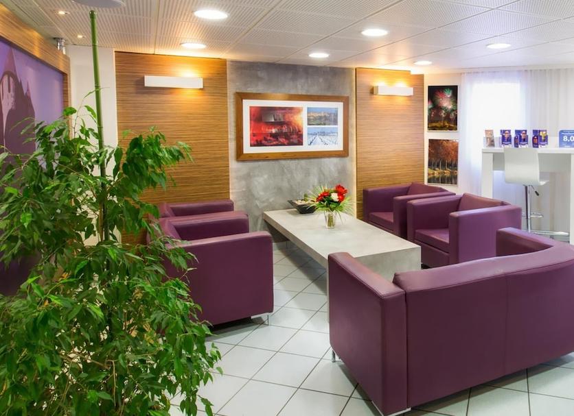 Lounge Photo