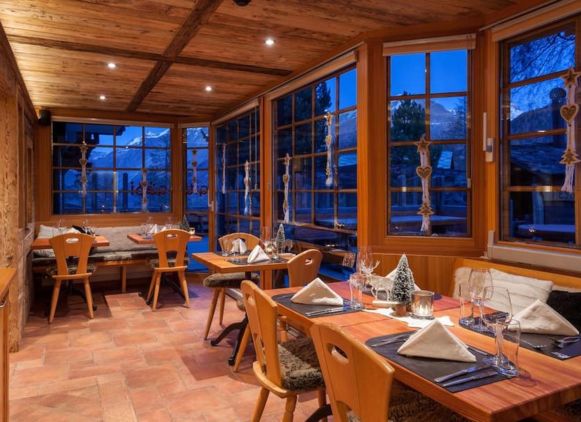 Restaurant Photo