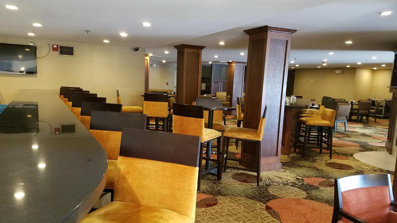 Radisson Hotel Detroit-Farmington Hills