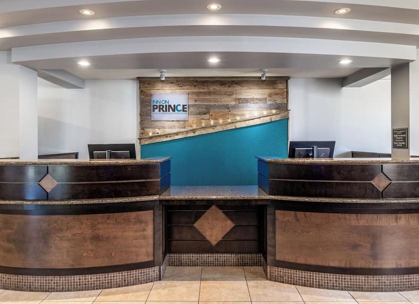 Front desk Photo