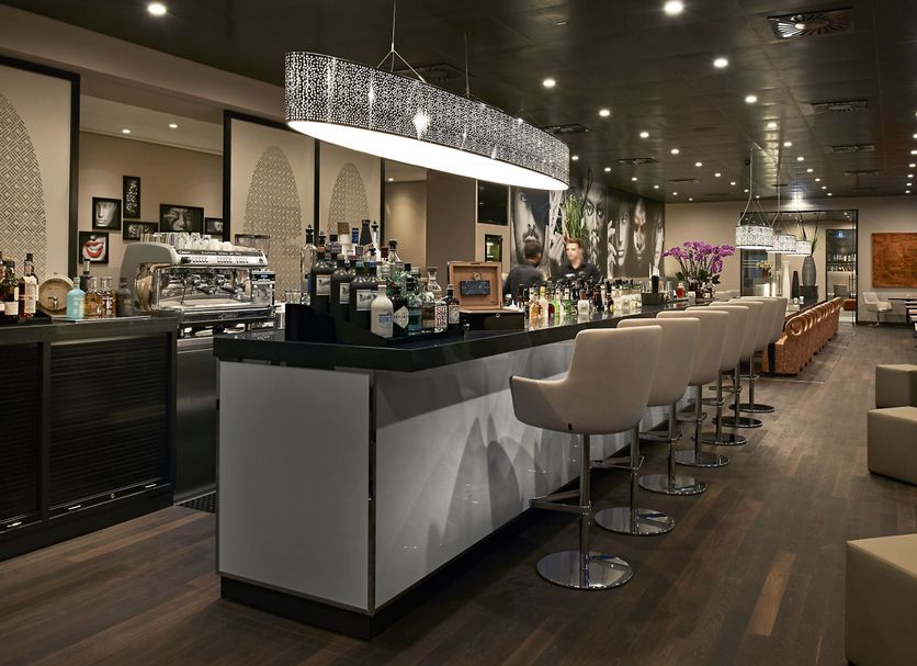 Bar Photo