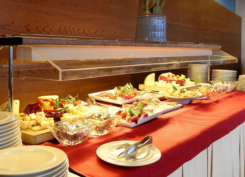Buffet Photo