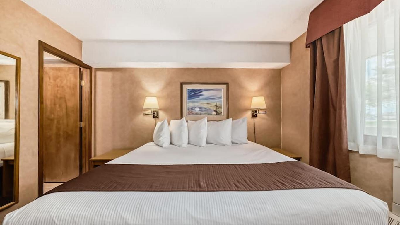 Stony Plain Inn & Suites