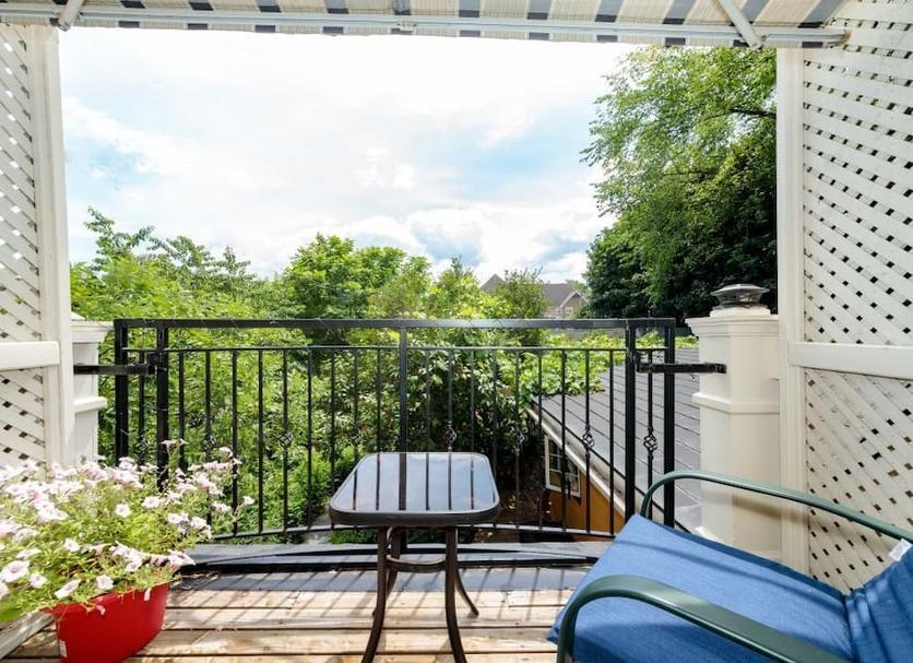 Balcony Photo