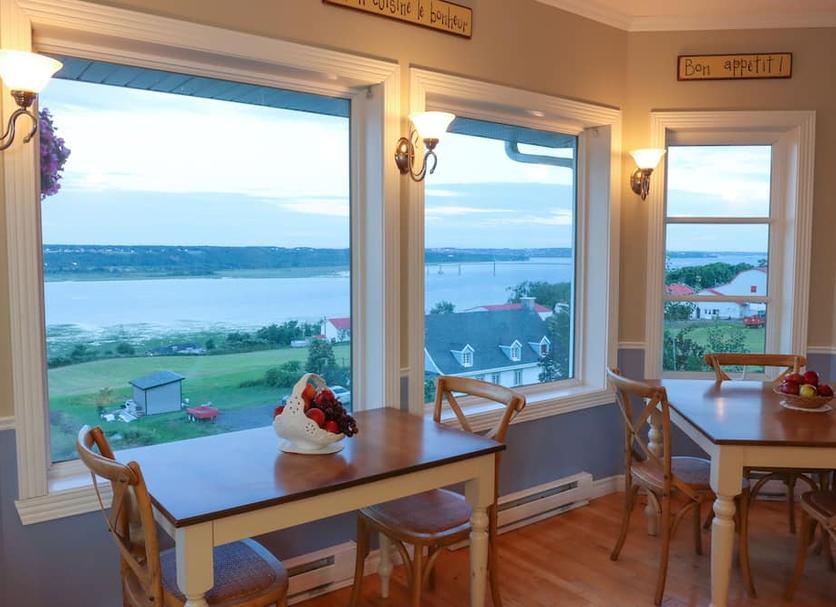 Dining room Photo