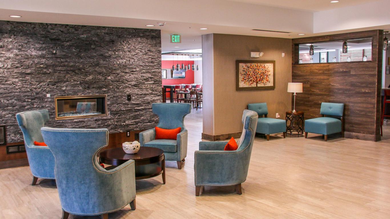 Holiday Inn & Suites Denver Tech Center-Centennial, An IHG Hotel