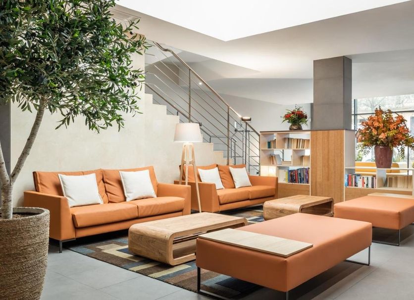 Lounge Photo