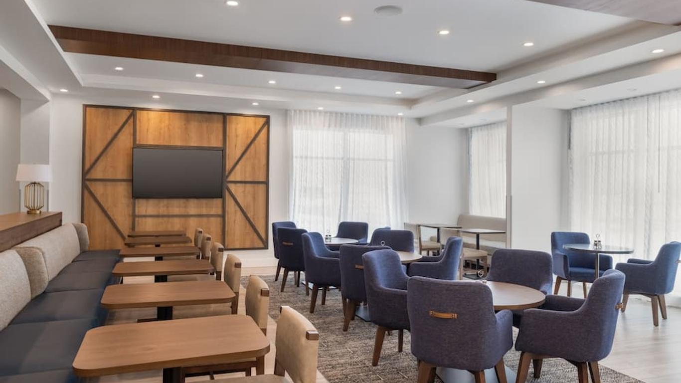 Staybridge Suites Port Elgin