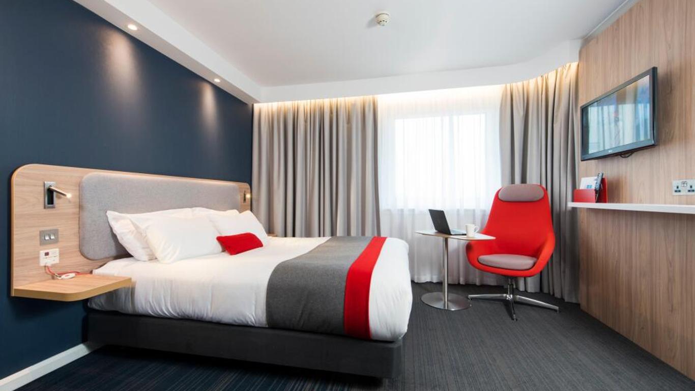 Holiday Inn Express Edinburgh - City West