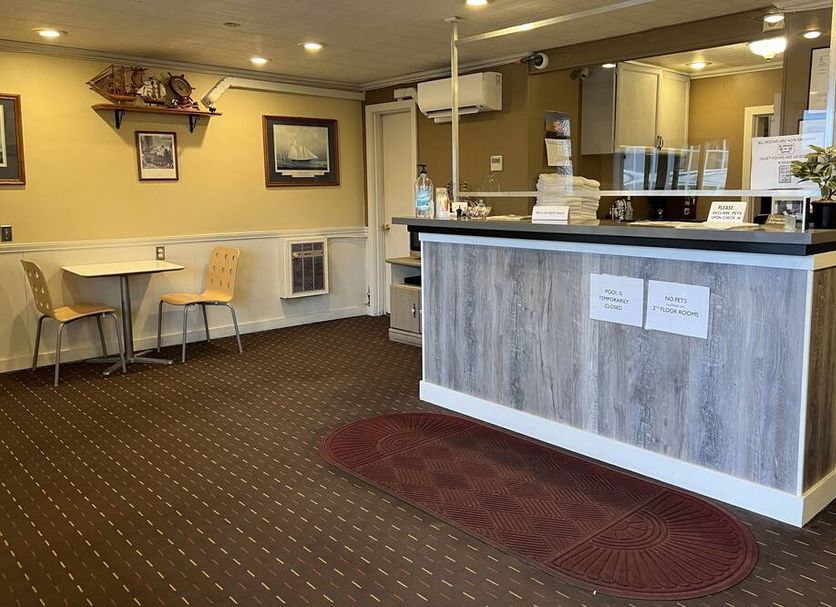 Front desk Photo