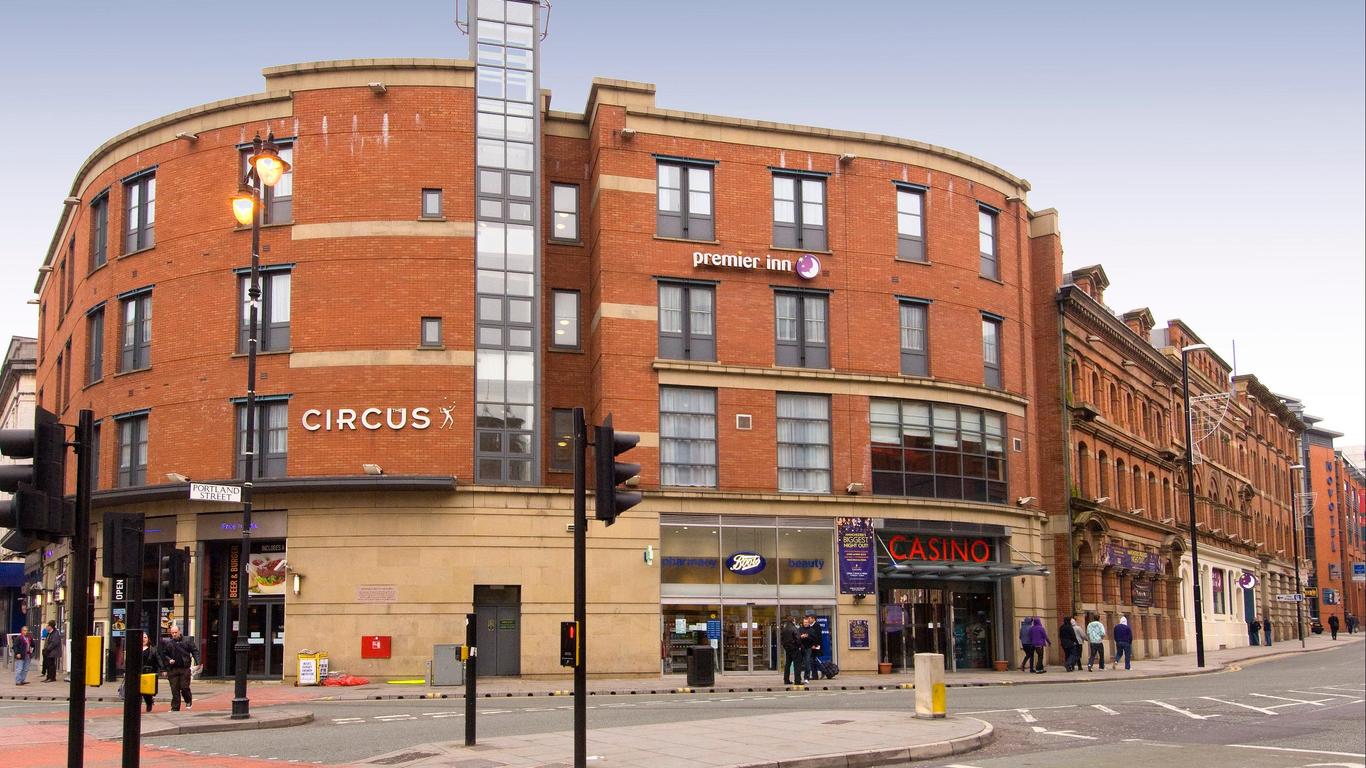 Premier Inn Manchester City Centre Portland Street