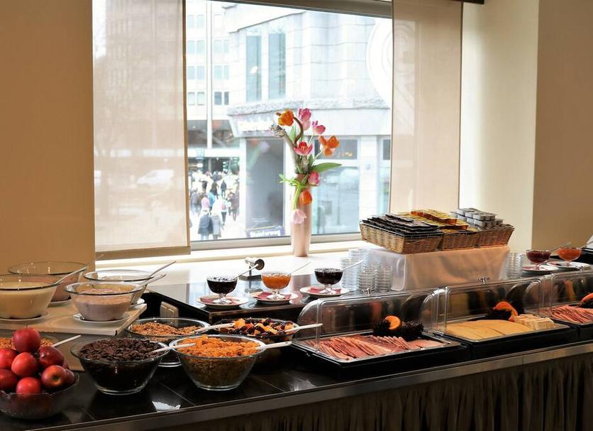Buffet Photo
