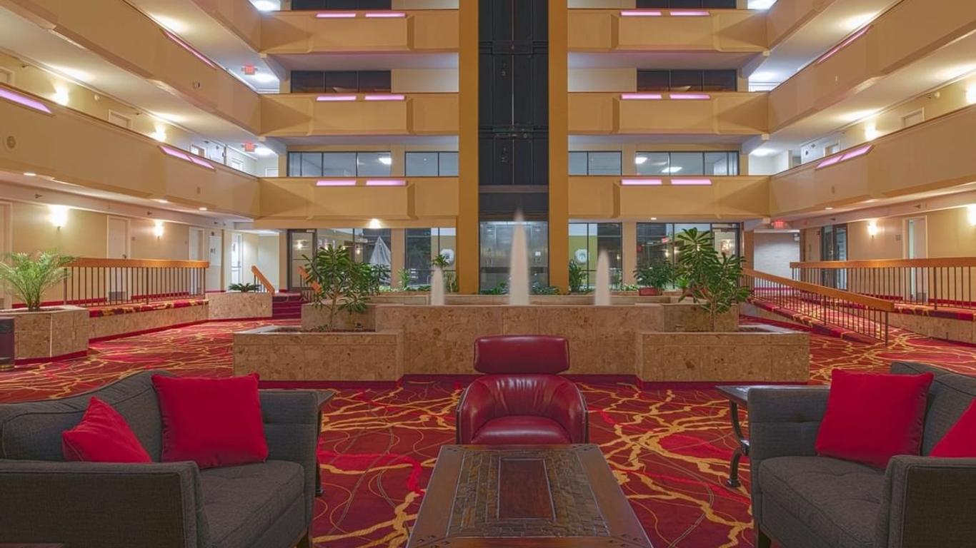 MCM Elegante Hotel & Suites Lubbock