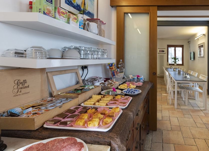 Buffet Photo