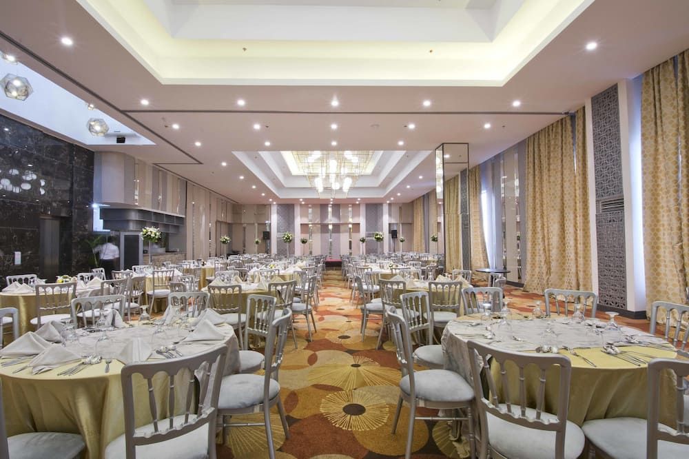 Banquet hall