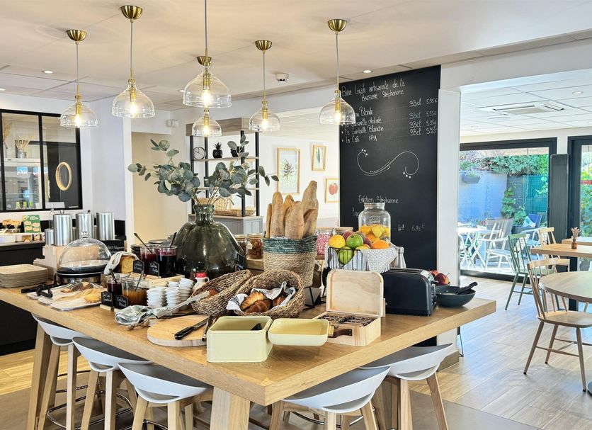 Dining room Photo