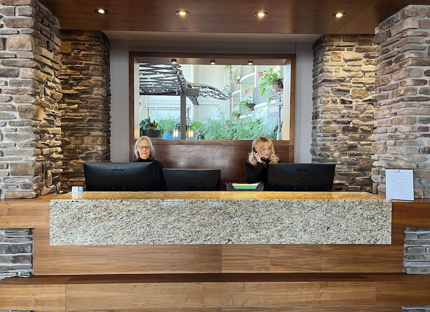 Front desk Photo