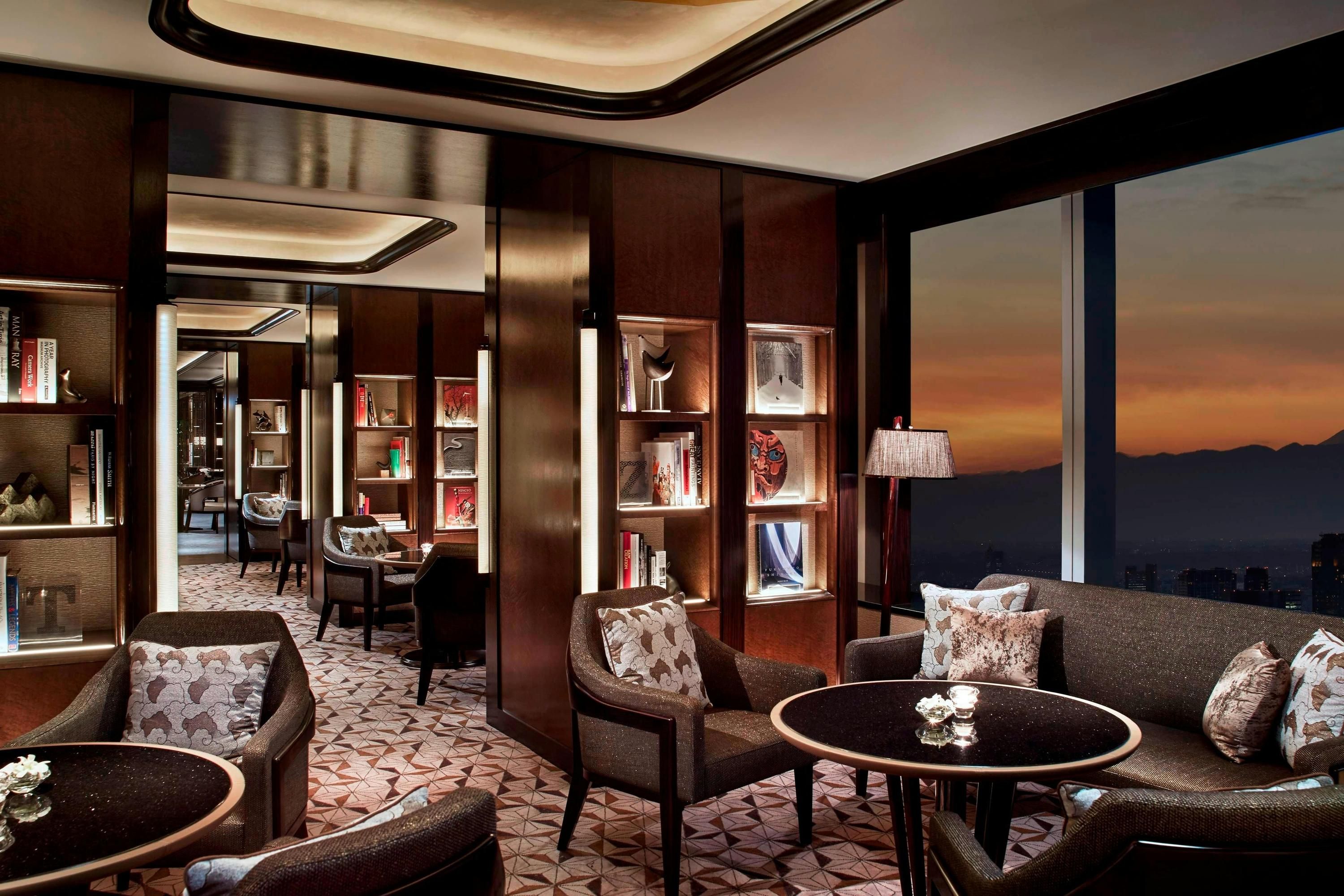 The Ritz-Carlton, Tokyo C$ 723 (C̶$̶ ̶1̶,̶7̶7̶1̶). Tokyo Hotel