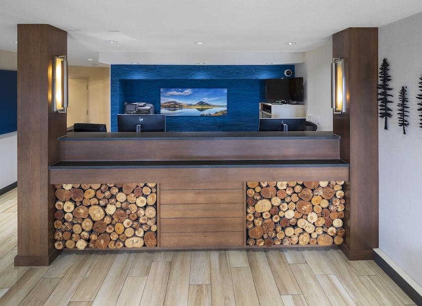 Front desk Photo