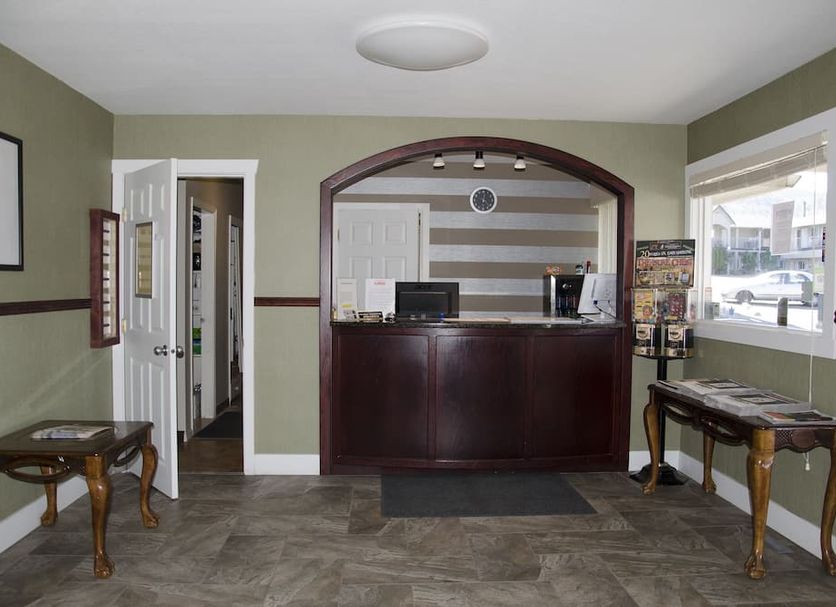 Front desk Photo