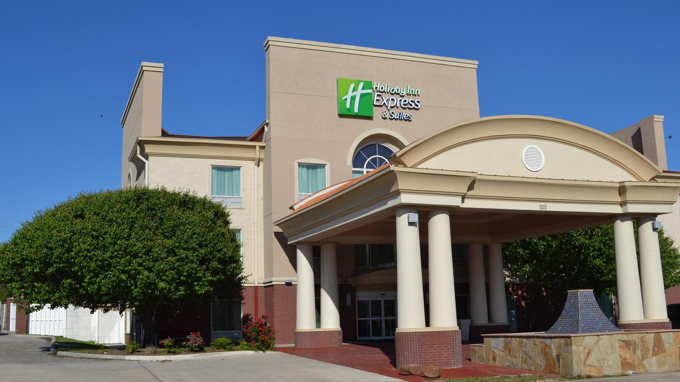 Holiday Inn Express Hotel & Suites Gainesville, An IHG Hotel