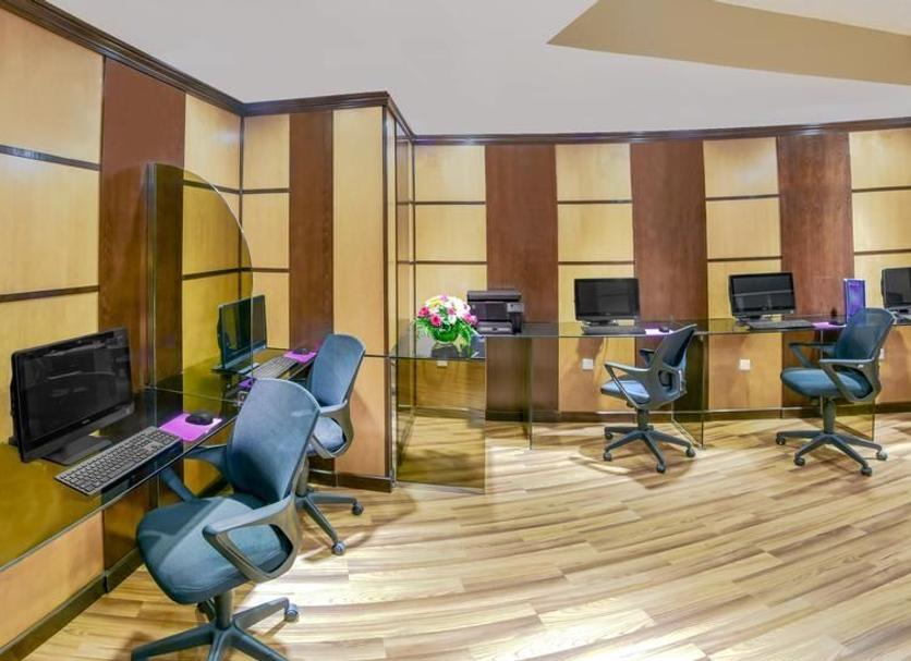 Business centre Photo