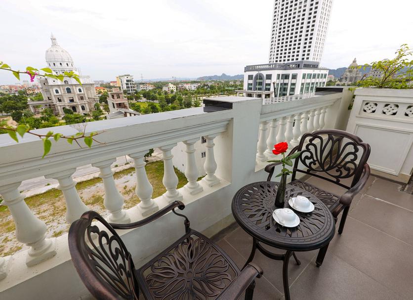 Balcony Photo