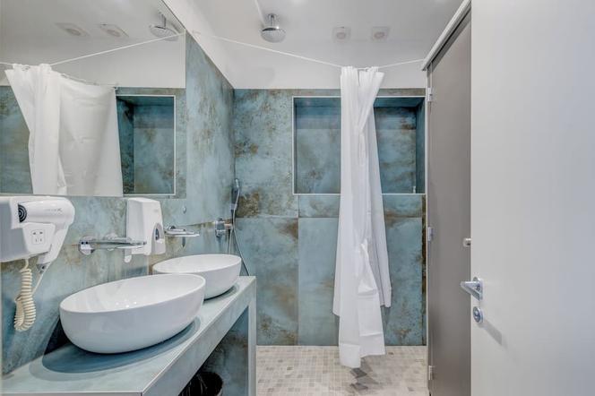 Adriatic Hostel - Youth Only